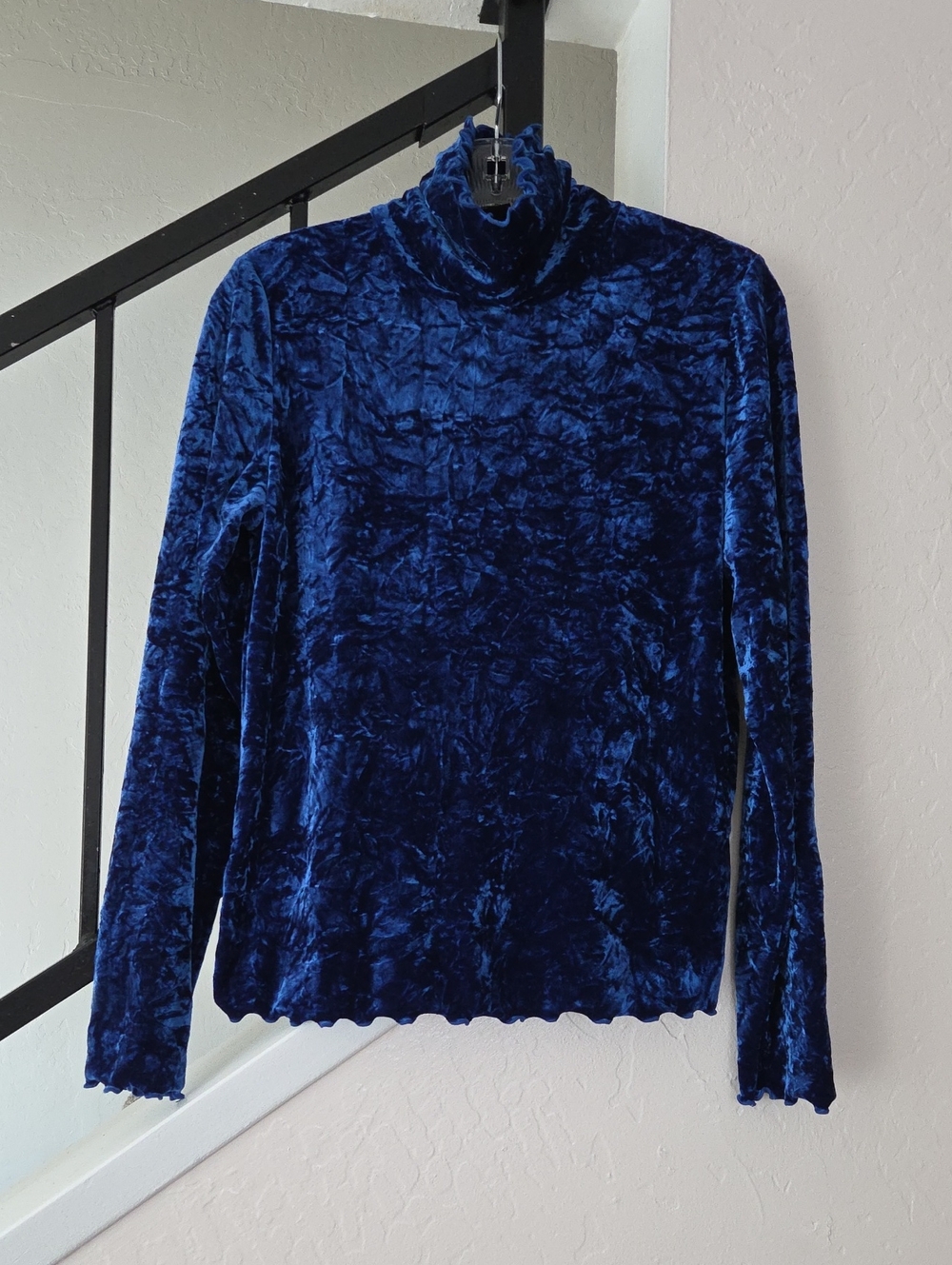 SNO SKINS Crushed Velvet Turtleneck Top - Cobalt Blue Size M